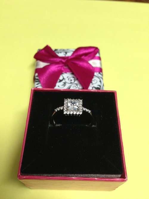 WOMENS RING SPECIAL - ETERNITY RING WHITE GOLD